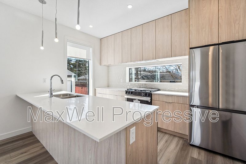 1st image of 10427 70th Ave NW #2