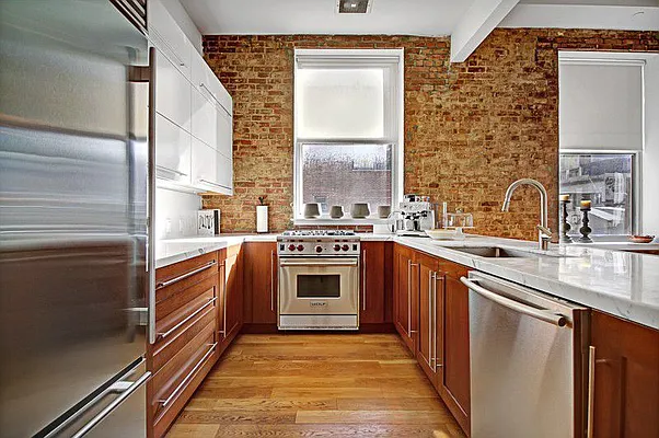 Rented by Kian Realty | media 7