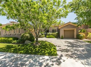 14 Plum Hollow Dr, Henderson, NV 89052