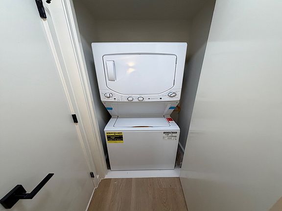 2nd image of 3112 Emmons Ave #203