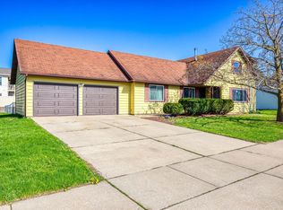 150 Westbrook Dr, Oshkosh, WI 54904