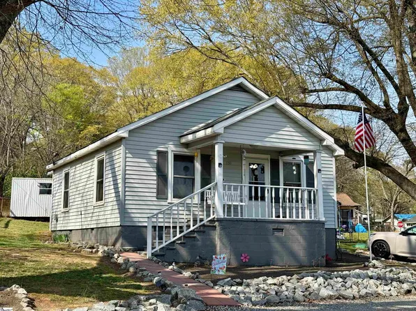 131 Montpelier St, Gaffney, SC 29340