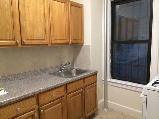 Rented by Astoria Park Realty Group Inc | media 4