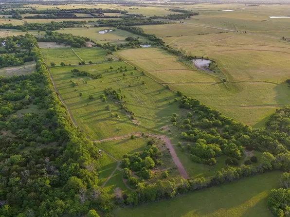1758 60th St, Severy, KS 67137