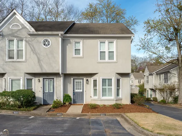 902 Defoors Lndg NW, Atlanta, GA 30318