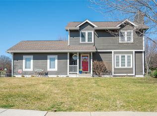 1701 Parkhill Dr, Norwalk, IA 50211