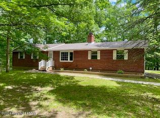 2131 Knob Hill Cir, East Stroudsburg, PA 18302