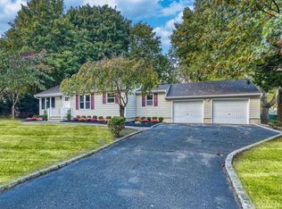 40 Dare Rd, Selden, NY 11784