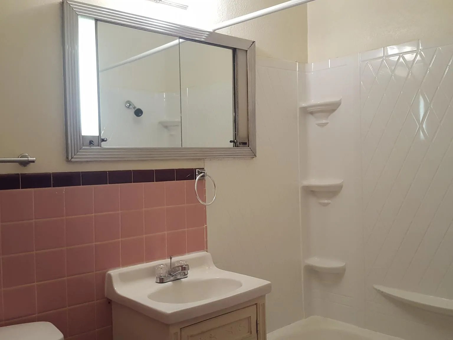 1106 S Schweiter Dr — Photo 4