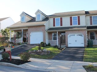 215 Meadow Ln, Quarryville, PA 17566