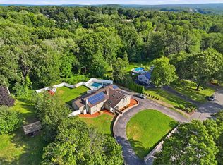 68 Scenic Dr, Leominster, MA 01453