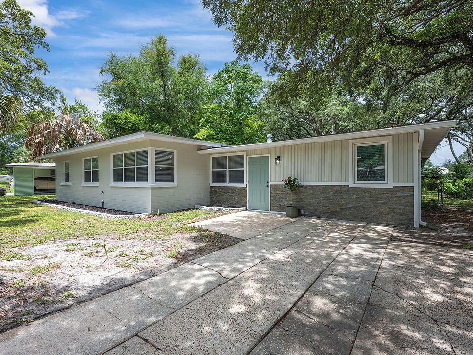 1st image of 203 Hawthorne Cir