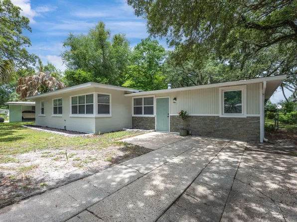 203 Hawthorne Cir, Fort Walton Beach, FL 32547