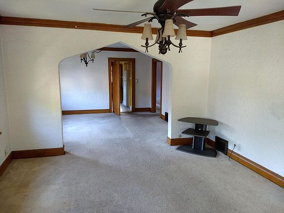 3rd image of 919 17th St #2