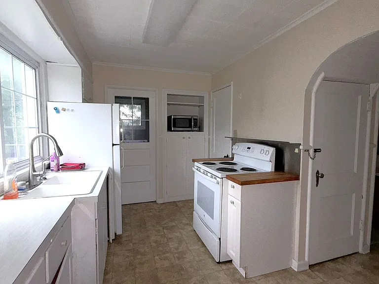 13497 Center Rd — Photo 3