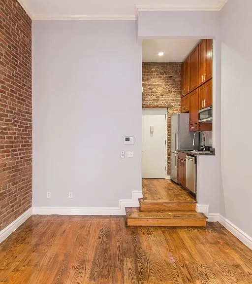 239 W 14th St #3 — Photo 1
