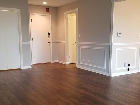 3rd image of 711 E Falcon Dr