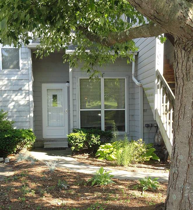 1st image of 9712 S Bay Pointe Ln #3