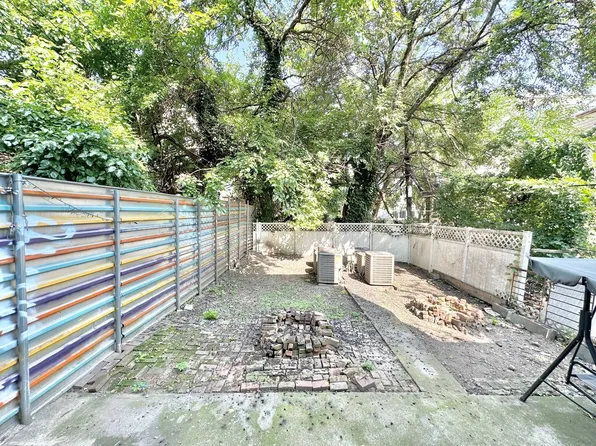 259 Jefferson Street image 1 of 10