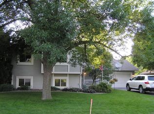 8925 Quinwood Ln N, Maple Grove, MN 55369