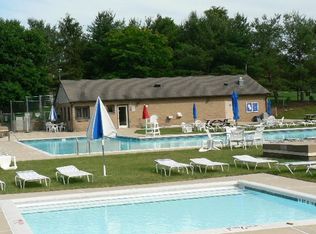 322 Larch Ct #322, Flemington, NJ 08822