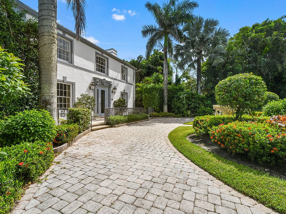 1st image of 361 Crescent Dr