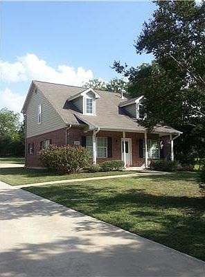 Front of home 2003 Cedarwood