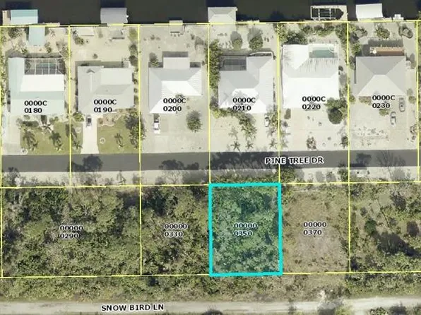 3550 Snow Bird Ln, Saint James City, FL 33956