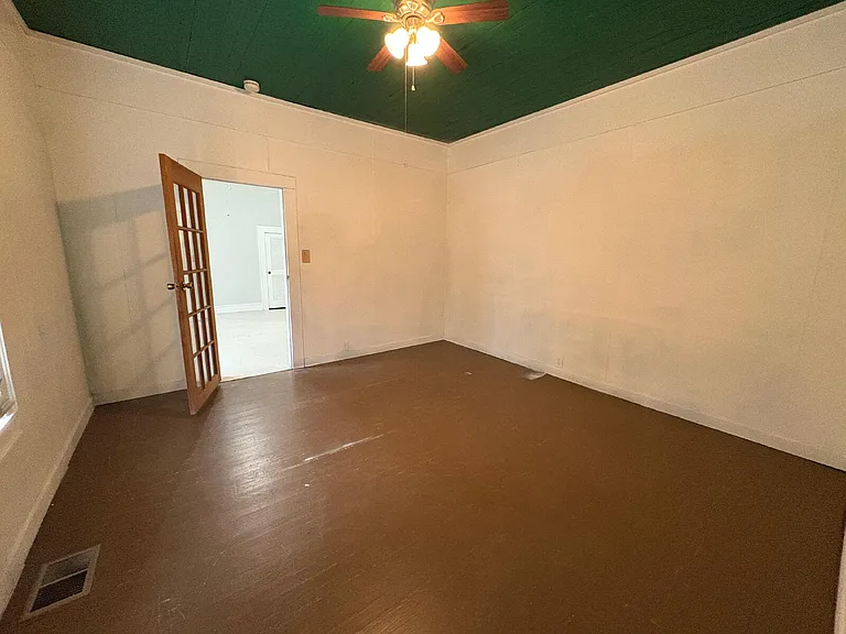 3174 Lindsay Rd — Photo 17