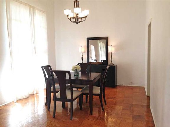 Private Island in Trendy Upper East Side!