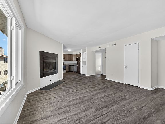 2nd image of 1415 E Ocean View Ave #11557973
