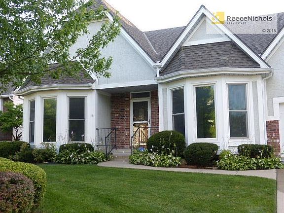 2011  new gutters and 50 yr roof!