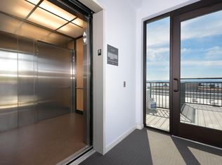 101 John St #2B-2BA-1248SQFT, Seattle, WA 98109