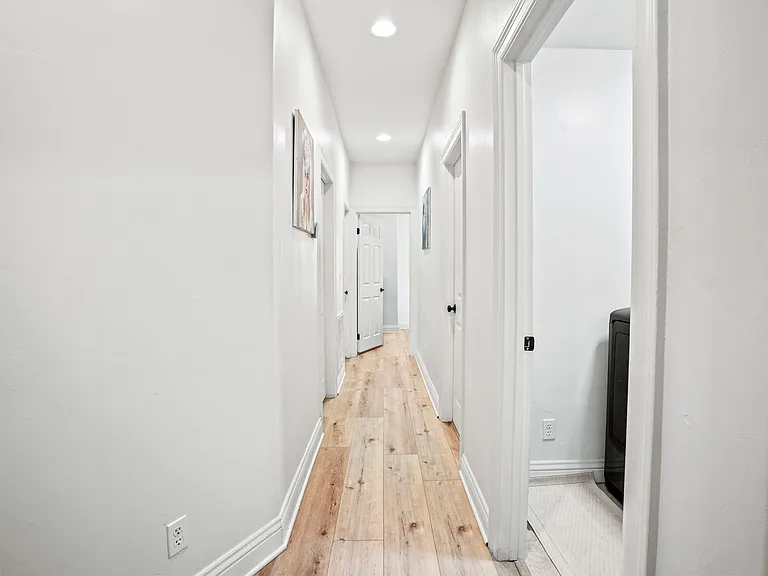 24599 Geneva Dr — Photo 4