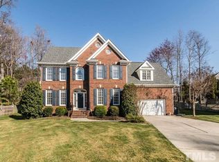 107 Erlwood Ct, Apex, NC 27502