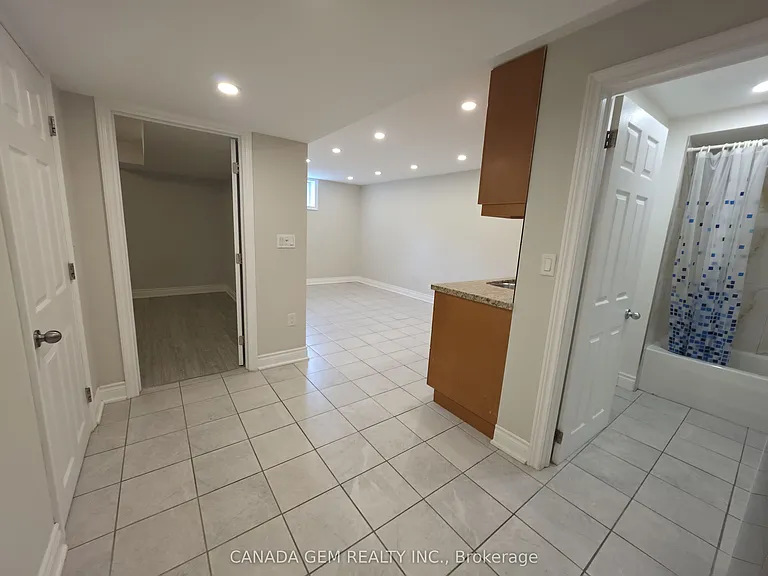 54 Clearmeadow Blvd — Photo 20