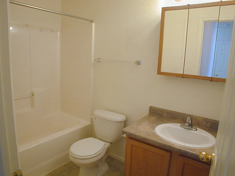 304 Snyder Ave — Photo 5
