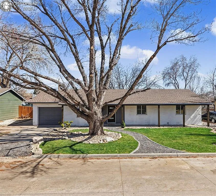 536 Barrett Ave photo 1