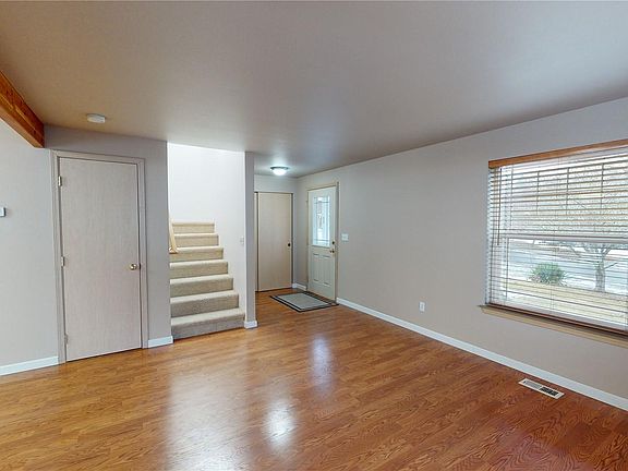 2nd image of 19184 Megger Cir NE