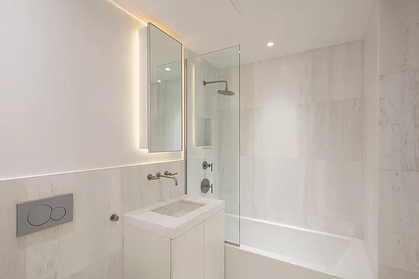 Sold by Nest Seekers International | media 3