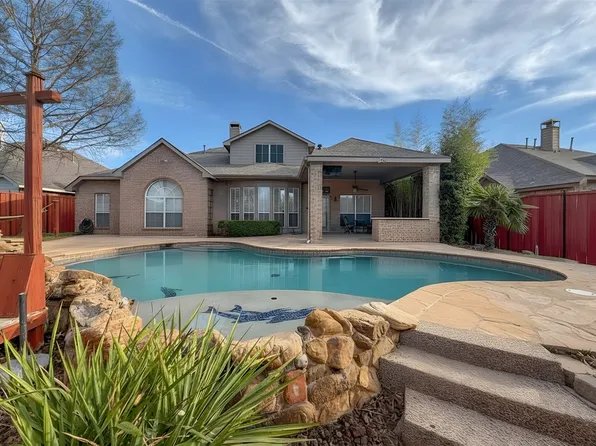 2025 Fair Oaks Cir, Corinth, TX 76210