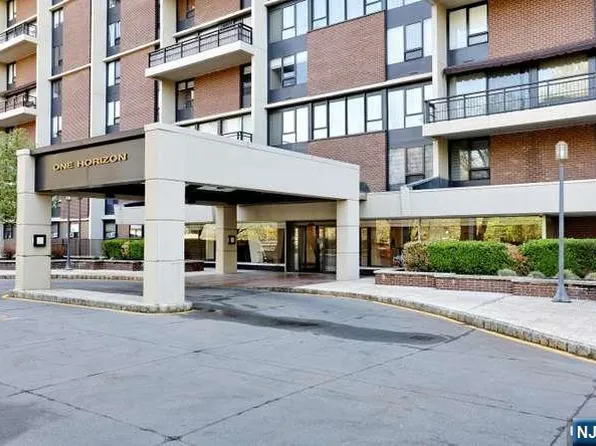 1 Horizon Rd APT 619, Fort Lee, NJ 07024