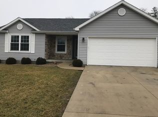 200 S Ivy Wood Dr, Muncie, IN 47304
