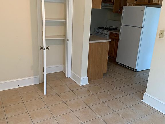 4th image of 1880 Grand Ave APT B
