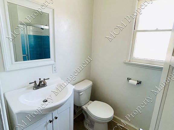 5th image of 11682 Darlington Ave APT 5