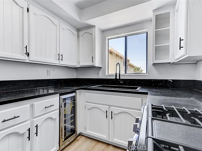 107 S Helberta Ave #4 — Photo 10