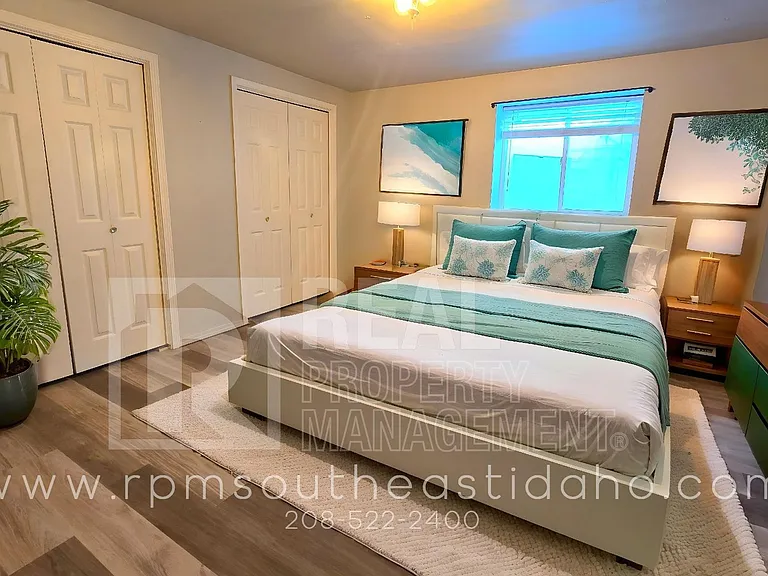 2803 E Chasewood Dr — Photo 3
