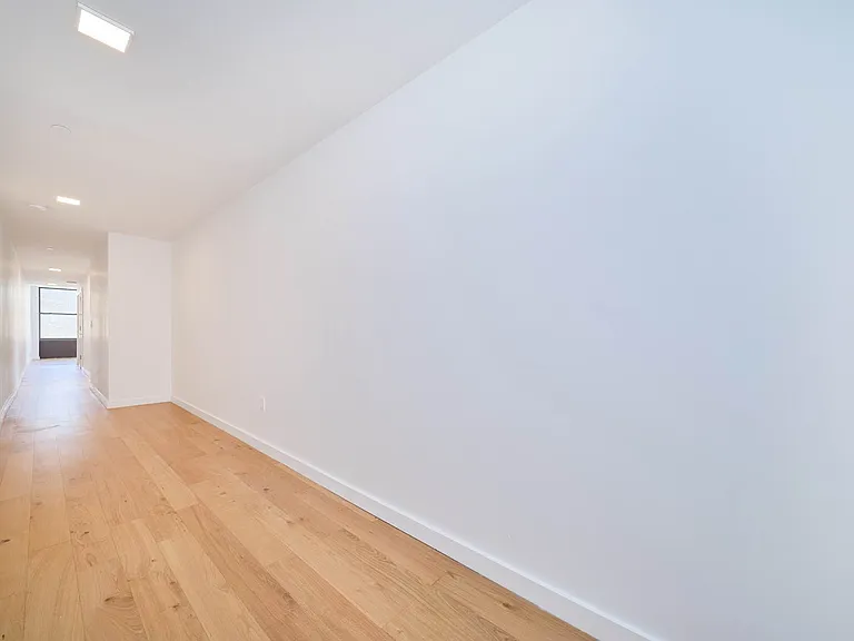 2338 2nd Ave #8W — Photo 12