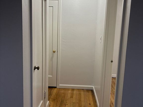 5th image of 9050 SE Stark St APT 8
