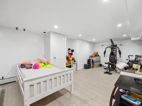 32-30 Anchor Drive image 20 of 33